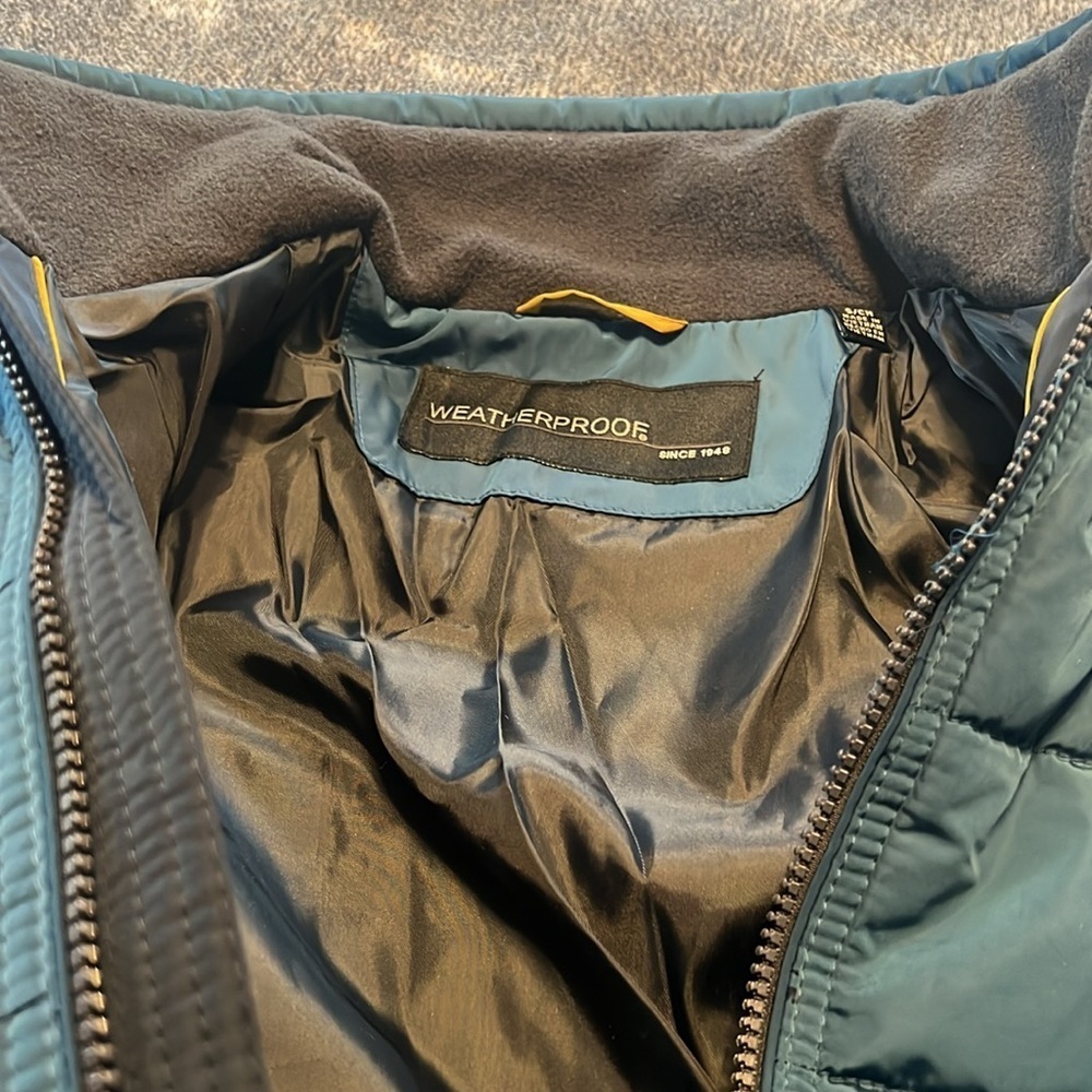 🧥 Weatgerproof jacket - Picture 4 of 6